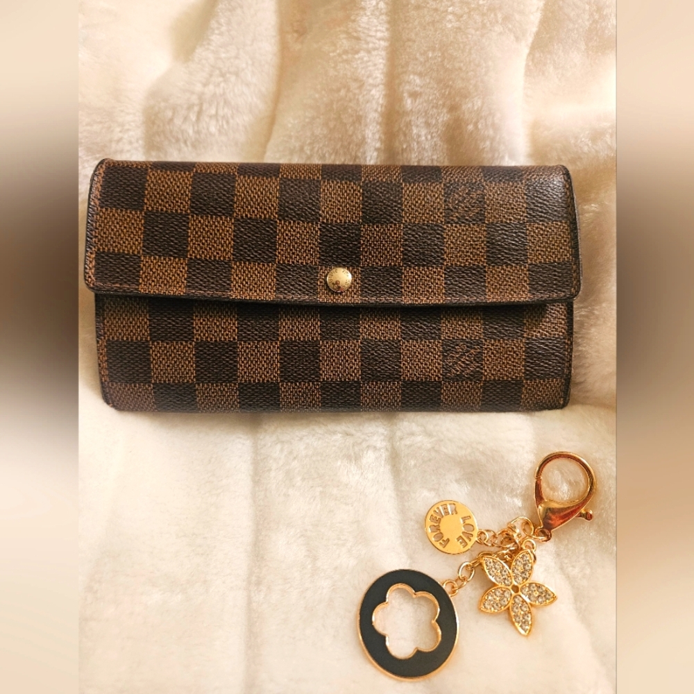Authentic Louis Vuitton Damier Ebene Sarah Wallet